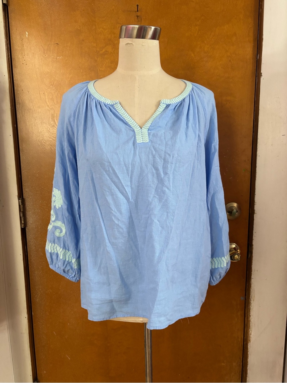 J Jill long sleeve embroidered blouse. Xs